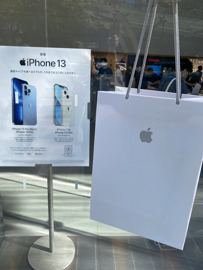 iPhone 13 bắt đầu đến tay người dùng trên thế giới - Ảnh 5.