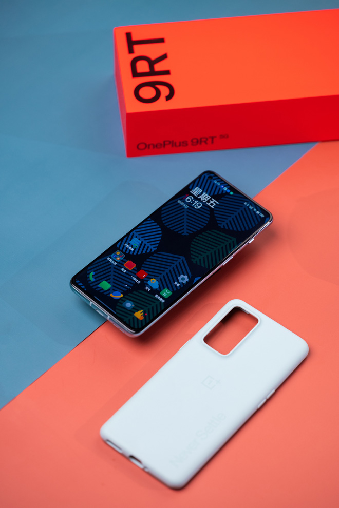 OnePlus 9RT ra mắt: Màn hình AMOLED 120Hz, Snapdragon 888, camera dùng cảm biến của OPPO Find X3, giá từ 11.6 triệu đồng - Ảnh 4.